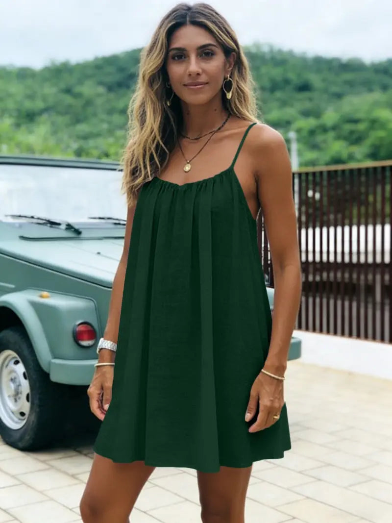 Nouvelle Robe Courte Unie à Fines Bretelles et Dos Nu
