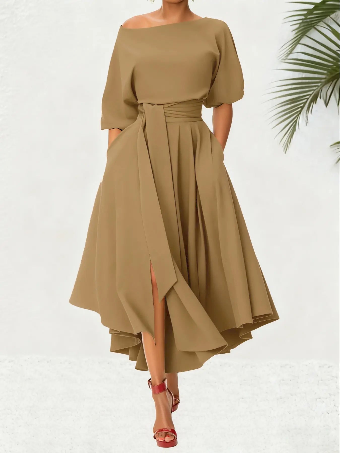 Robe fendue unie à col bateau et ceinture pour femme