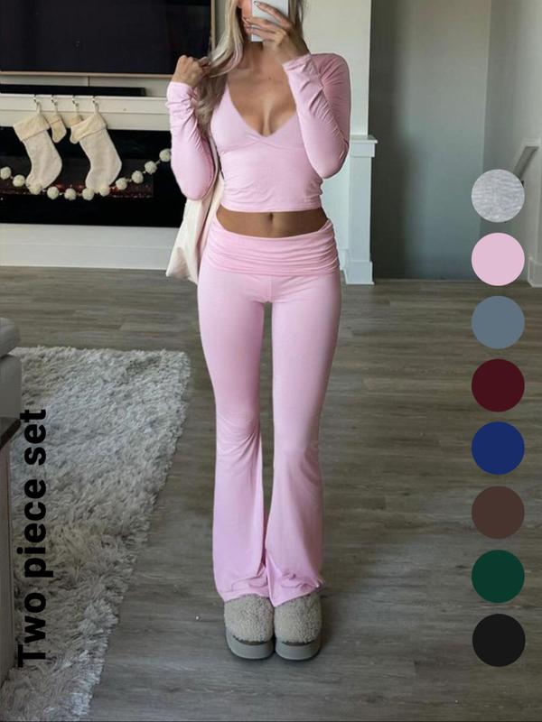 Ensemble deux pièces col en V manches longues, coupe décontractée élégante, haut court et pantalon slim pour l'automne-hiver, tissu modéré, design couleur unie