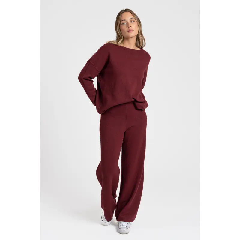Ensemble deux pièces en maille : T-shirt à manches longues, col rond, pantalon taille élastiquée, maille moyenne, confortable et polyvalent, prêt-à-porter féminin, adapté au quotidien, particulièrement pour les intersaisons.
