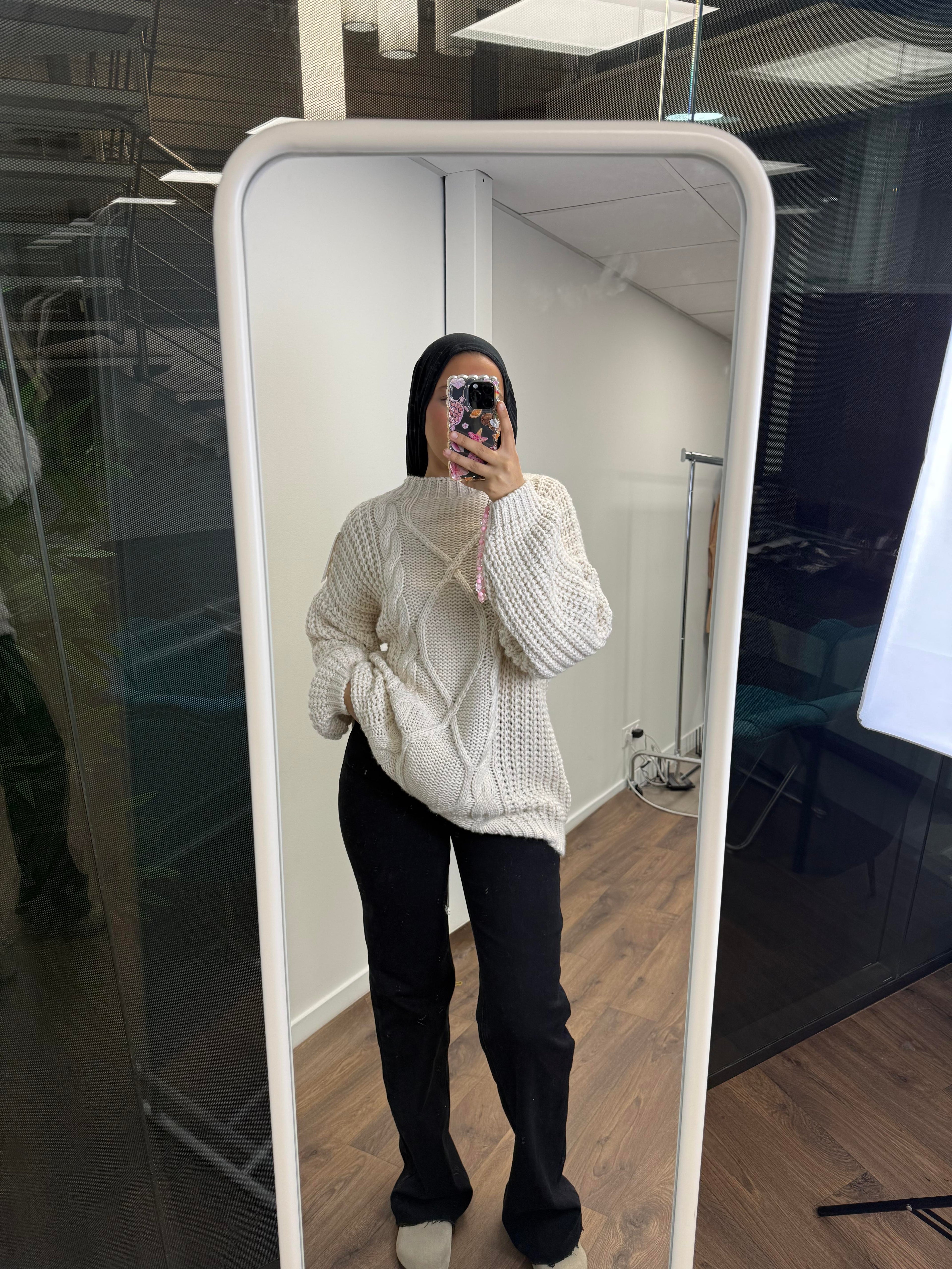 Long-sleeved jumper