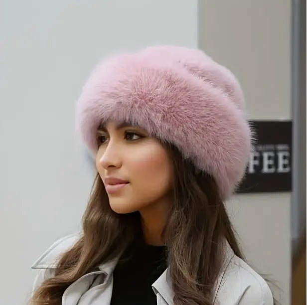 Élégant bonnet d'hiver pour femme, en peluche épaisse et chaude de style mongol, avec protection des oreilles, ajustement élastique et bordure en fausse fourrure douce, chaleur légère pour temps froid, activités de plein air.