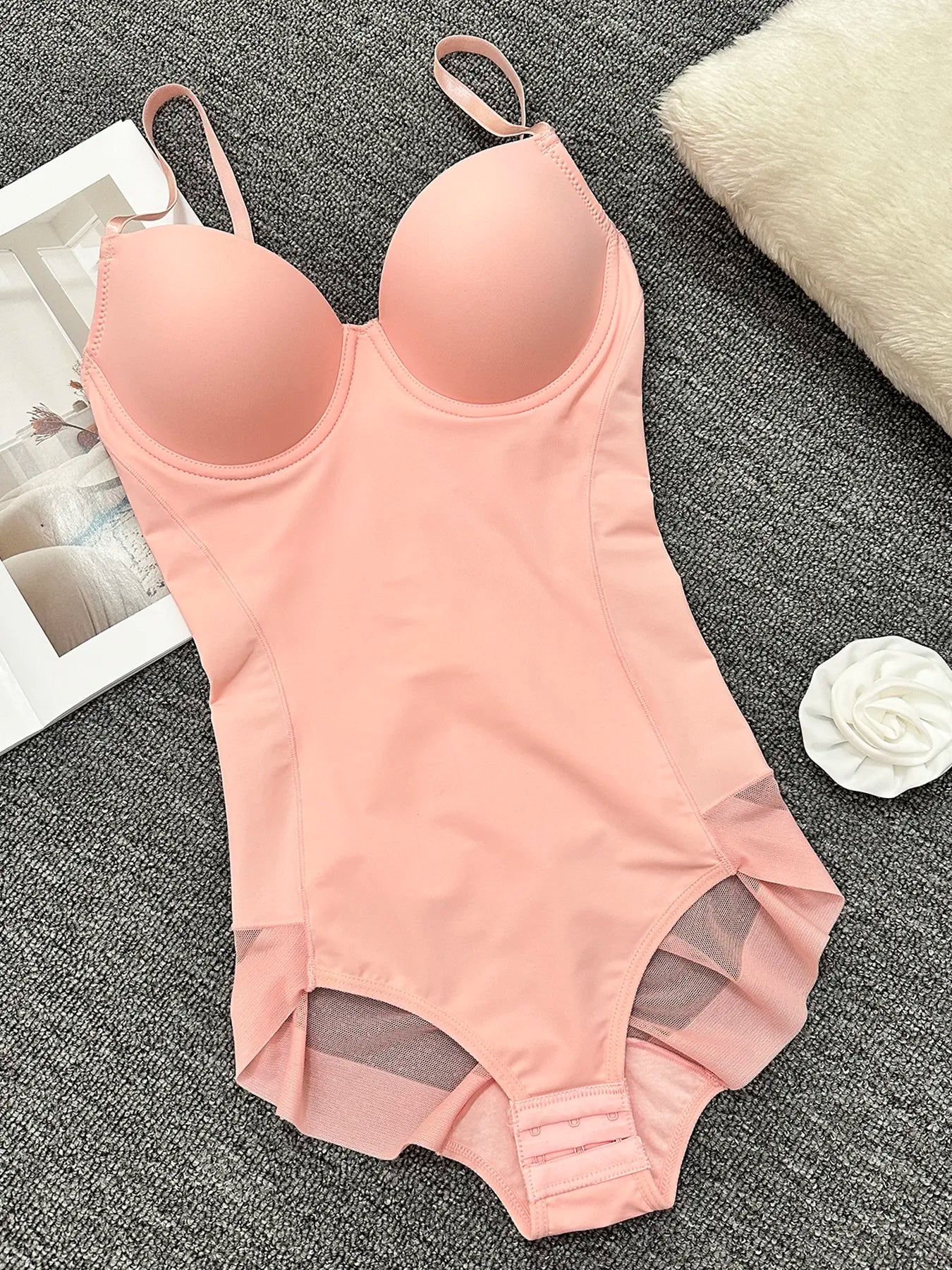 Body string gainant pour femme, couleur unie, maille contrastante transparente, bretelles réglables, contrôle du ventre, pour toutes les saisons