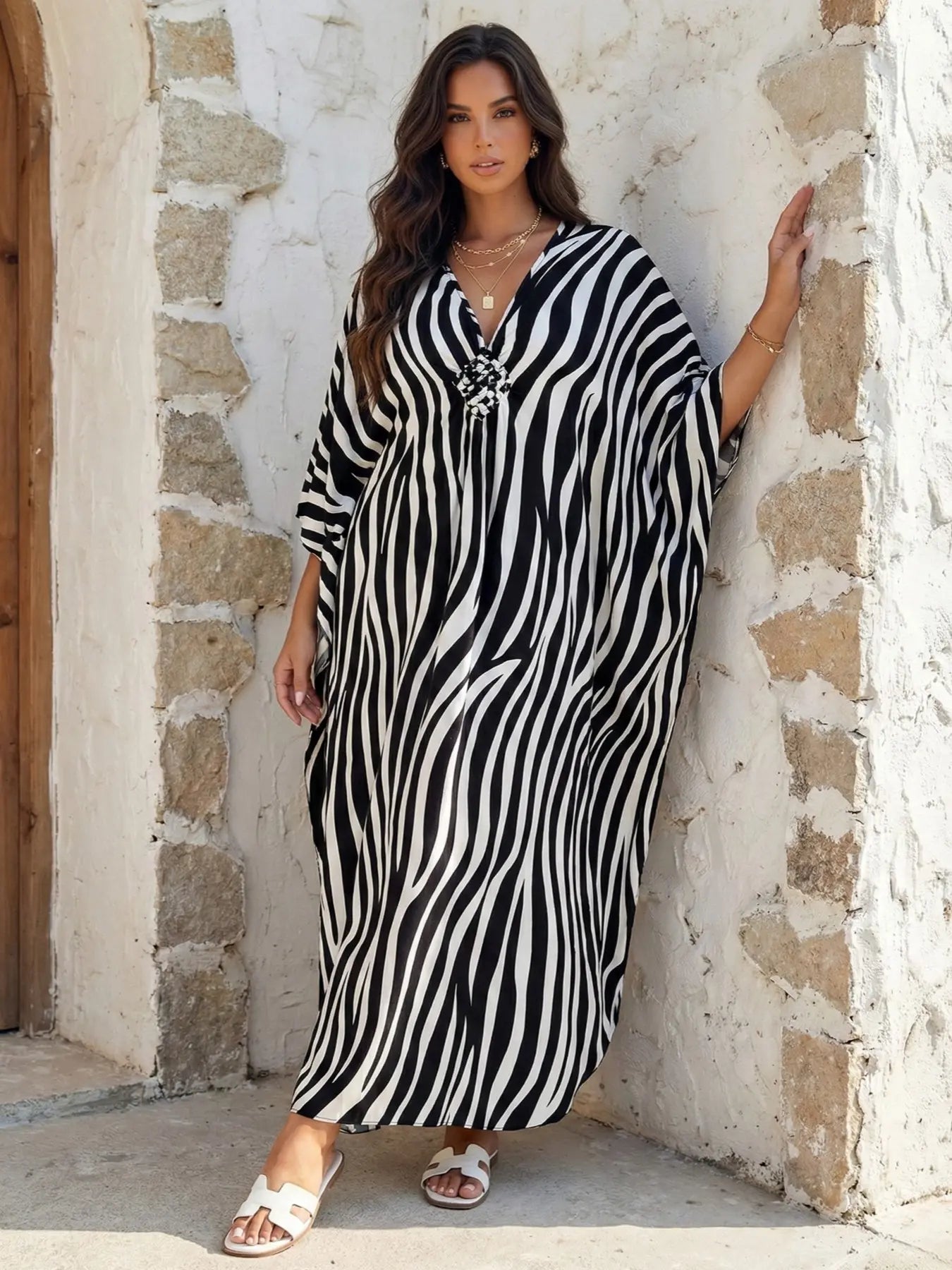 Robe Kaftan fendue à manches chauve-souris et imprimé léopard pour femme, style décontracté et modeste, col en V, manches 3/4, longue robe pour l'automne et l'hiver, vêtements islamiques pour femme pour usage quotidien