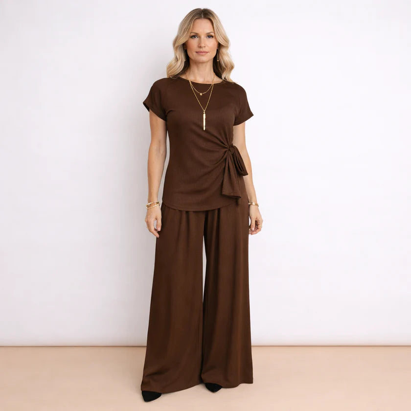 Ensemble avec pantalon fluide et haut à nœud