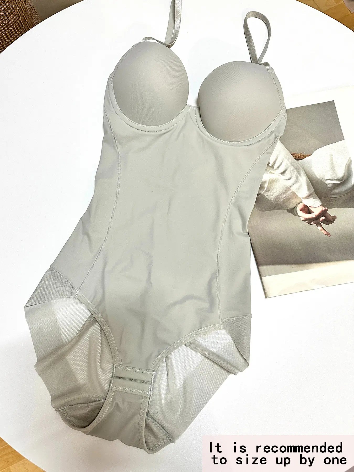 Gaine amincissante avec soutien-gorge, bretelles réglables et fermeture à agrafe, sous-vêtement sculptant léger pour femme, parfait pour les robes de soirée