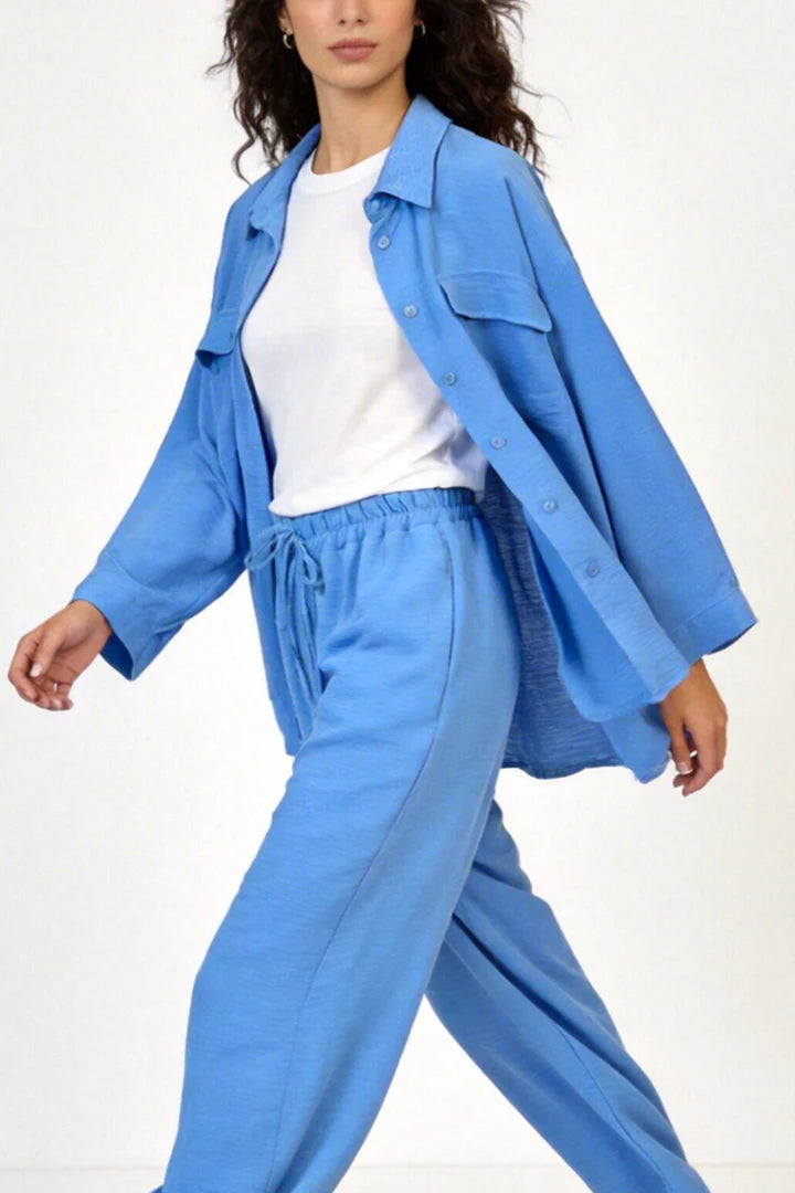 Ensemble deux-pièces : haut ample style chemise, pantalon ample, taille élastique.