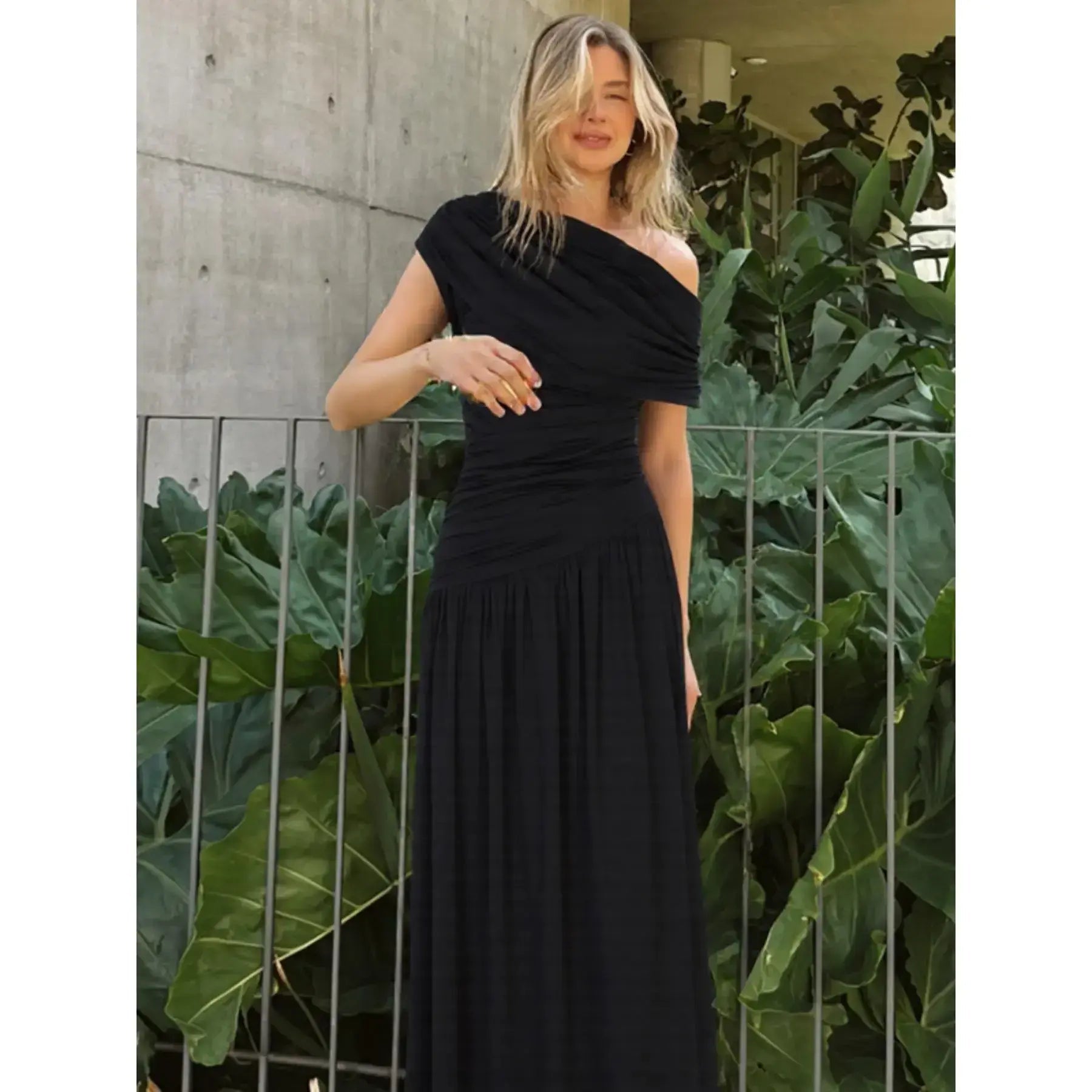 Robe unie drapée pour femme, robe de soirée élégante, vêtements d'été pour femmes, robe asymétrique drapée