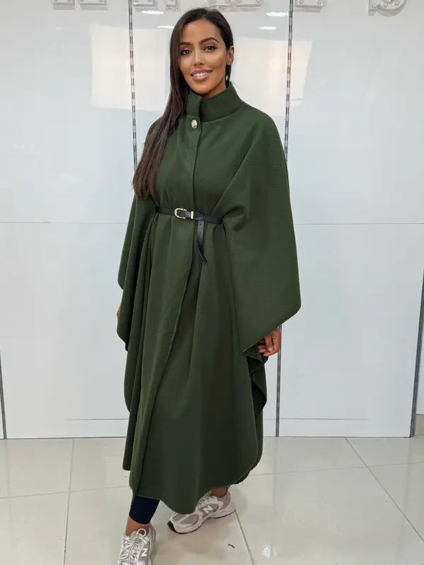 Manteau long avec cape ceinturée