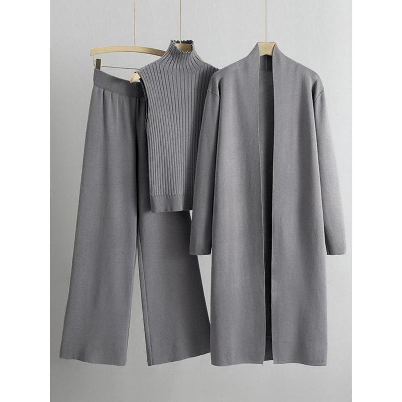 Ensemble trois pièces tendance : débardeur à col roulé en maille, pantalon large et cardigan long ouvert, vêtements décontractés pour femme