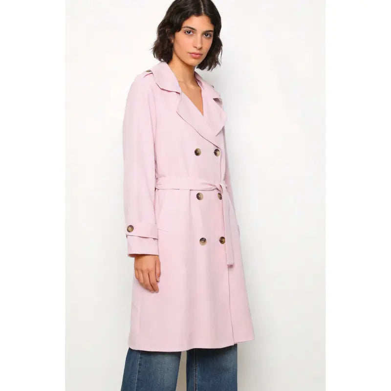 Trench-coat, doublé, à revers, croisé, avec ceinture, poches avant, vêtement féminin confortable, élégant et polyvalent, adapté à toutes les occasions, formelles ou décontractées, particulièrement adapté pour l'automne, l'hiver et le printemps.