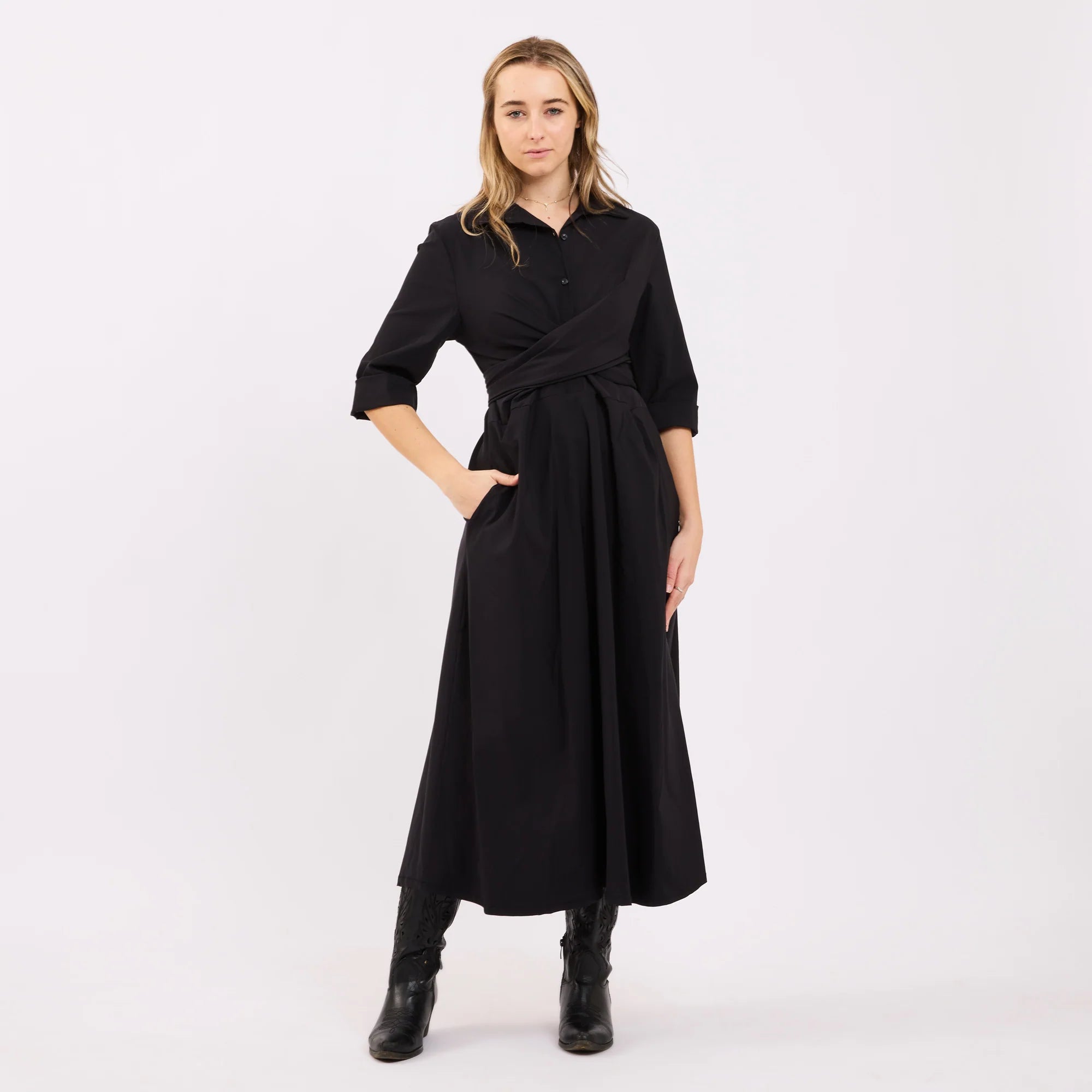 2026 Bea, Robe Longue Ceinturée À La Taille