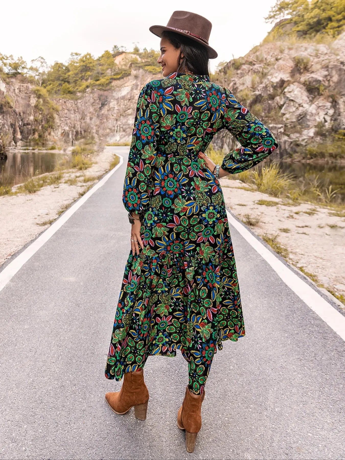 Robe longue vintage trapèze à manches longues d'évêque, col cranté, imprimé floral et bordure brodée, style western pour femme, robes pour femmes
