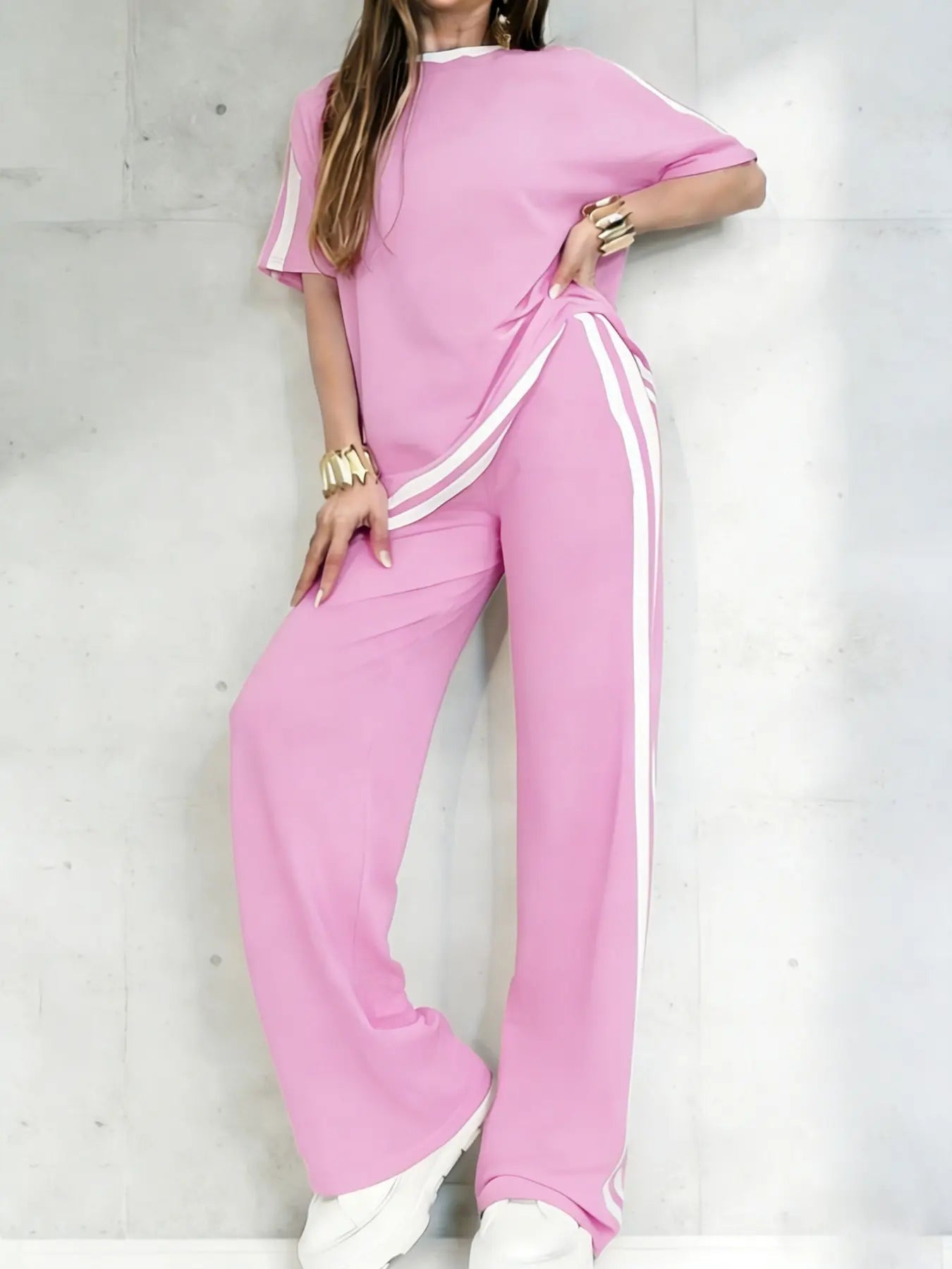 Ensemble de Sport Décontracté pour Femmes, Haut à Col Rond et Manches Courtes avec Ourlet Fendu et Pantalon Long Rayé, Ensemble Deux Pièces Printemps/Été