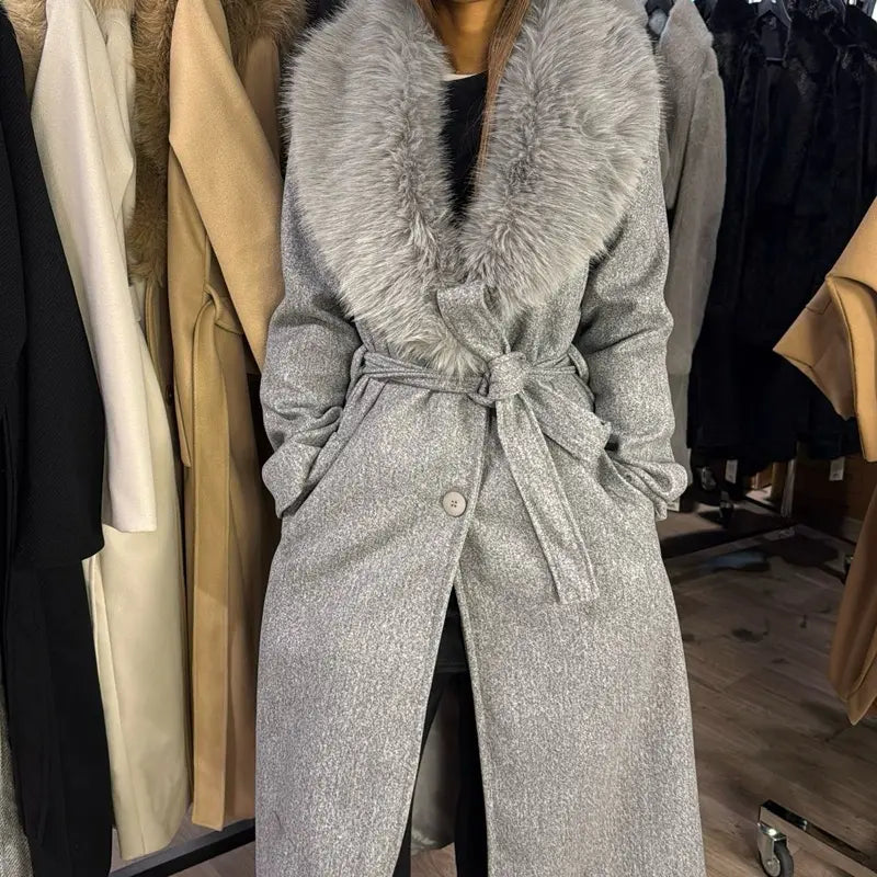 Manteau à col fourrure de haute qualité - Chic et élégant, Conçu pour un look stylé et confortable.