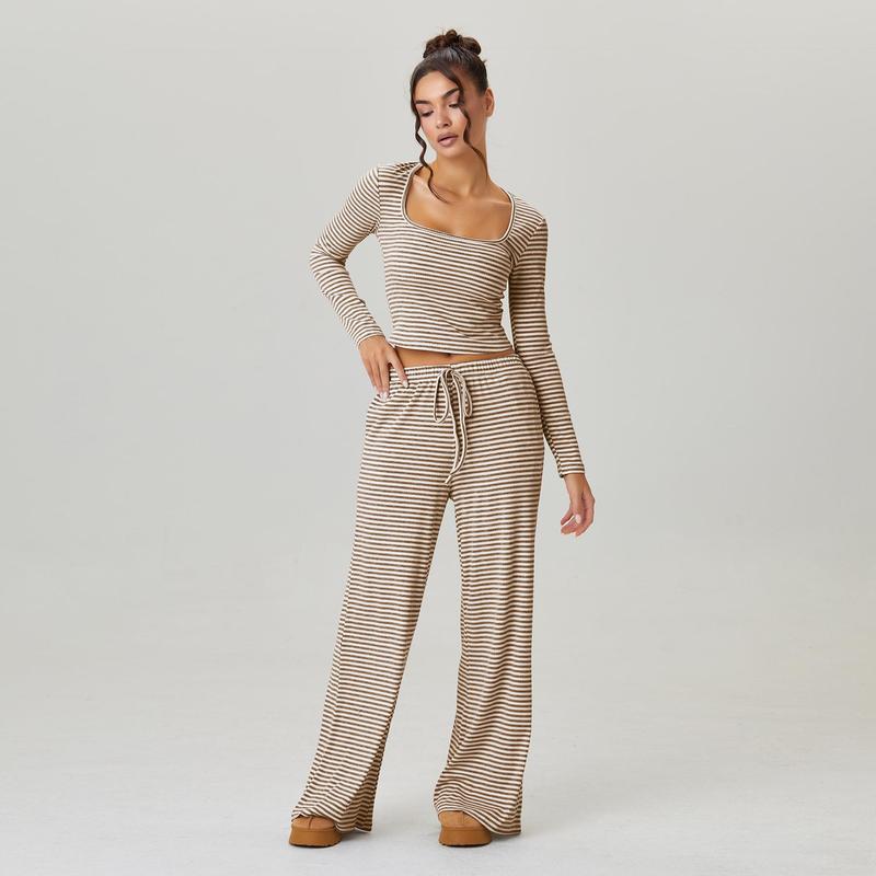 Ensemble de deux pièces décontracté pour femme : haut court à rayures à col carré et manches longues, et pantalon large taille basse, tenues minimalistes, vêtements confortables pour femme